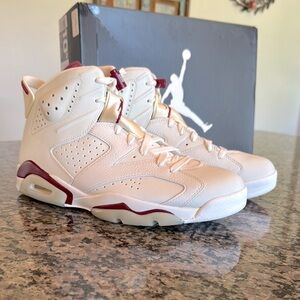Air Jordan 6 Retro 2015 White and Maroon Sneakers 10.5 like new